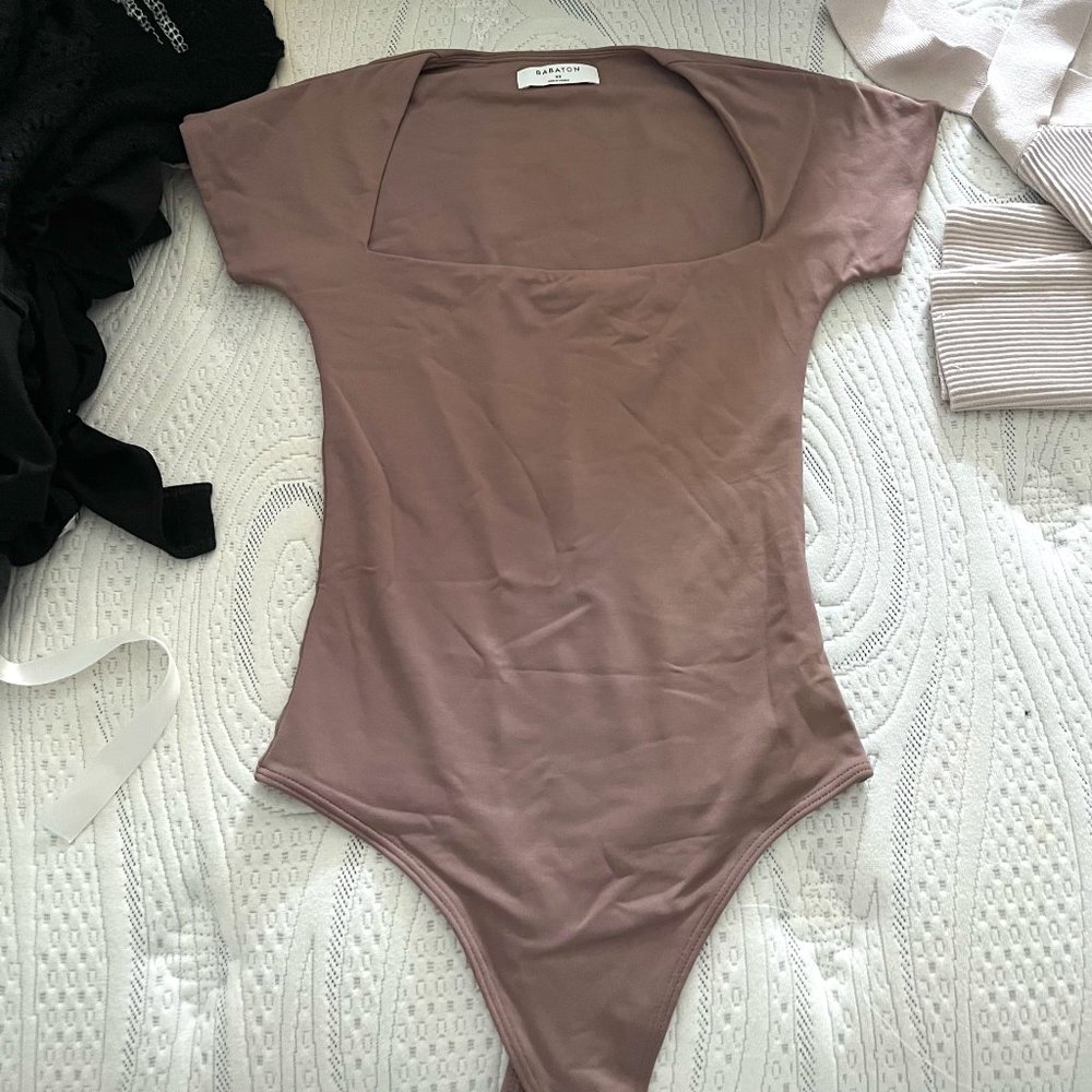 Aritzia Mauve Body Suit - Never Worn XS